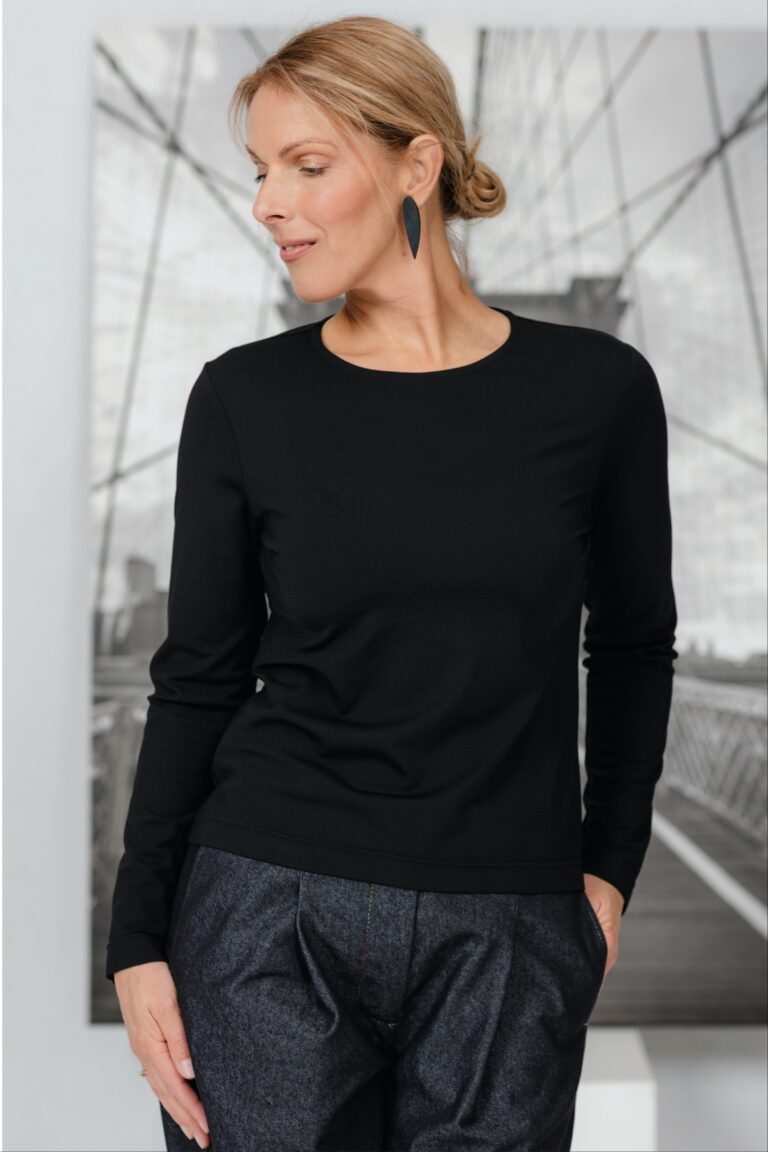 Pikkade varrukatega T-särk Suruki