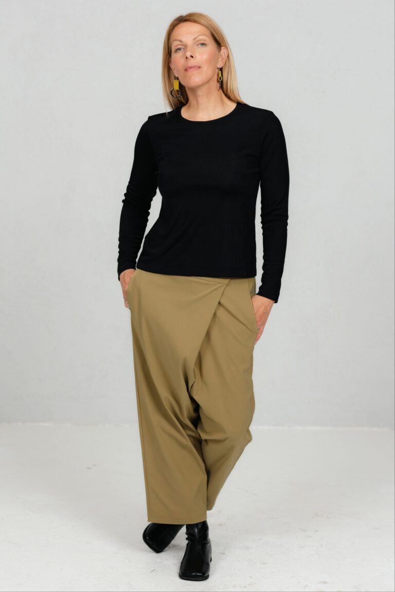 Yori, housut, joissa on epäsymmetrinen ristikkäisosa, sinappi