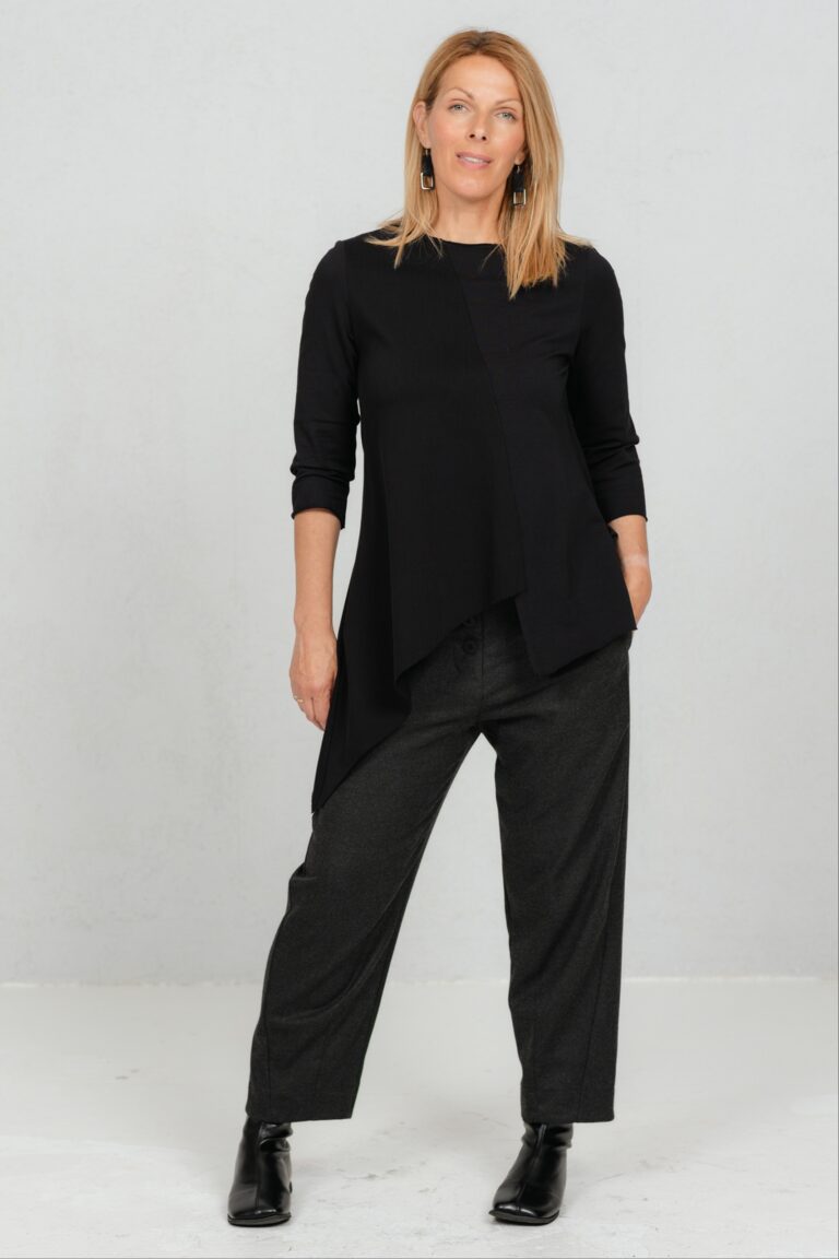 Must trikotaazpluus Kiru