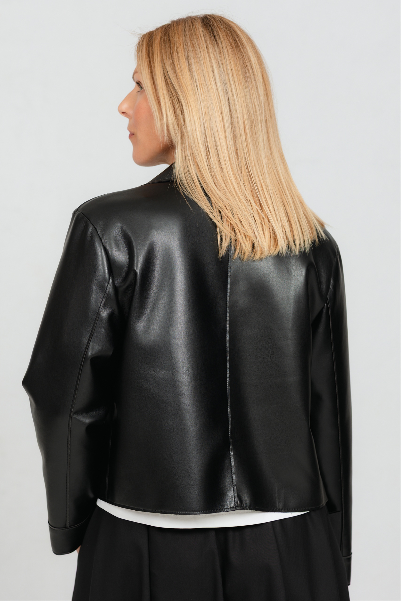 Kunstnahast jakk Tsuma