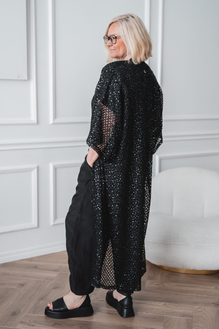 Paljetein koristeltu verkkomainen kimono Uwagi