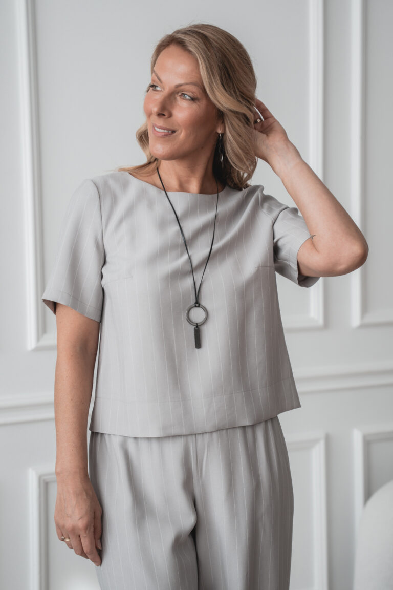 Triibuline viskoospluus Duna + Viskoosist triibulised laiad püksid Miyu