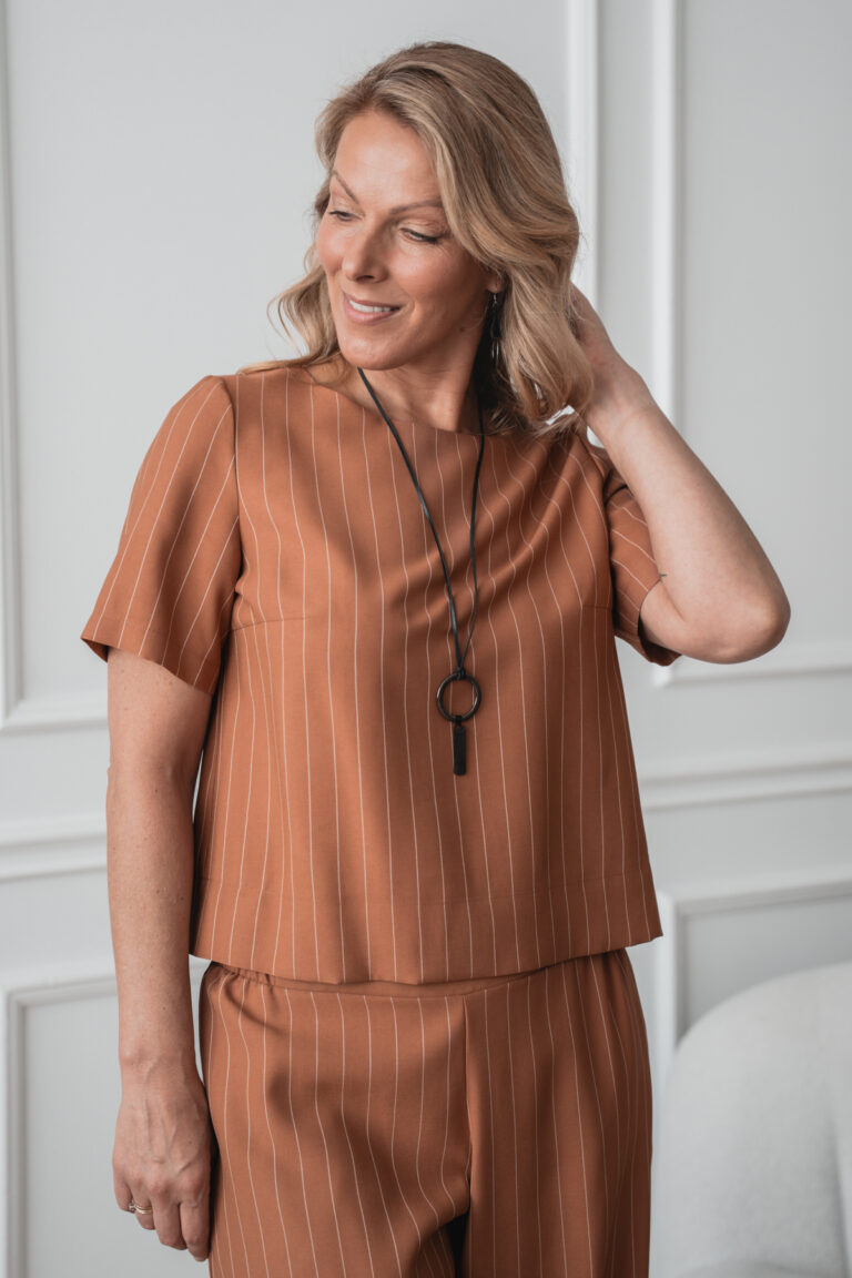 Triibuline viskoospluus Duna + Viskoosist triibulised laiad püksid Miyu