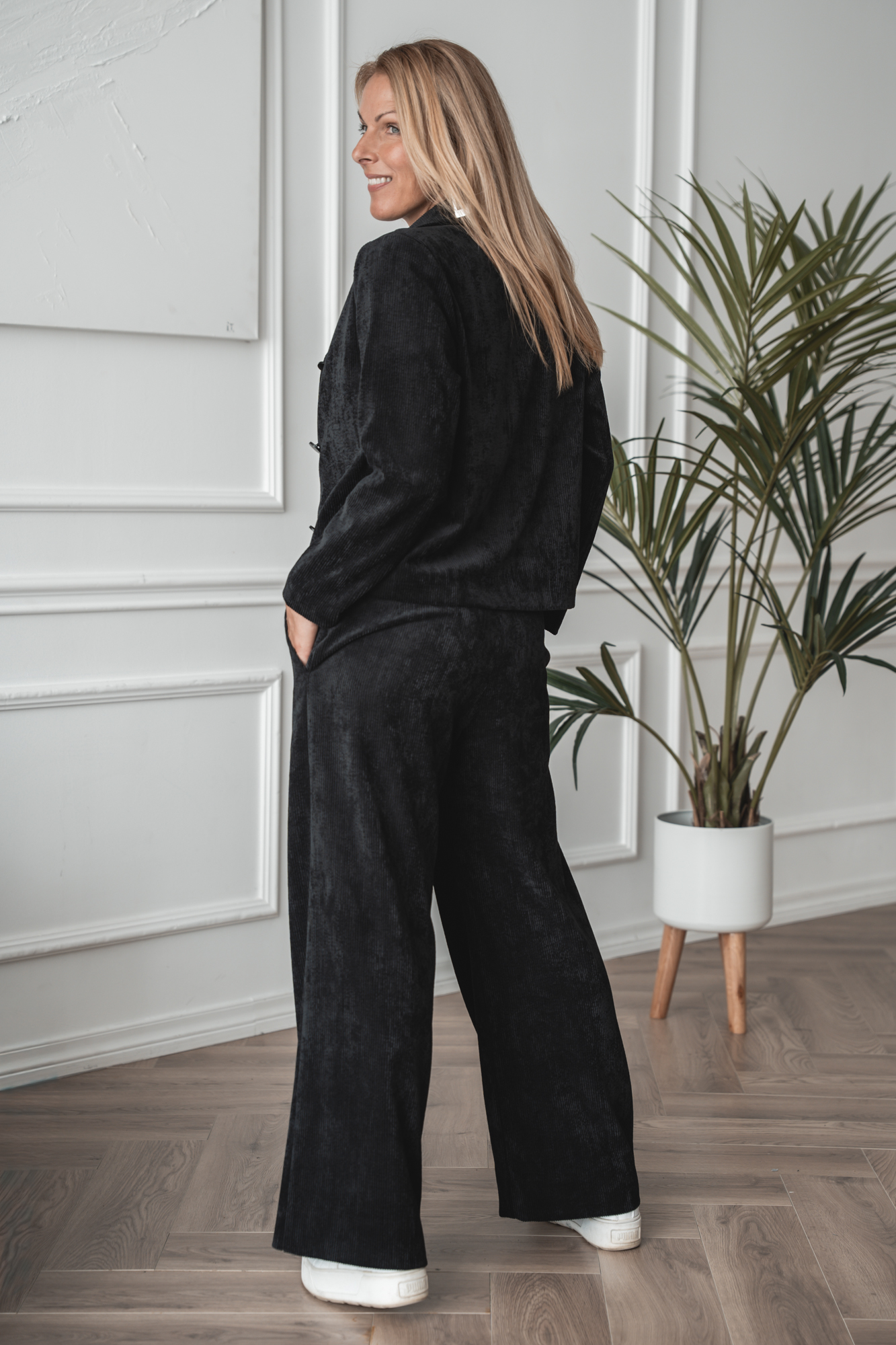 Must velvet jakk Akemi + Velvet püksid Tsuba Ni